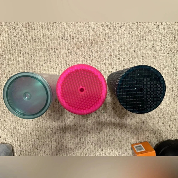 Bundle of 3 24 oz-venti- Starbucks Tumblers - Picture 6 of 6